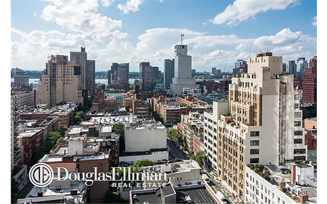 Sold by Douglas Elliman | media 21