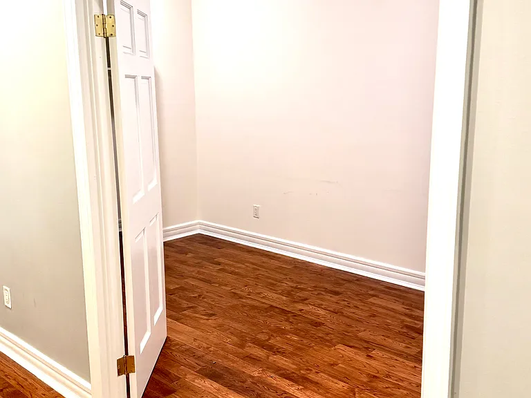 662 Bleecker St #1 — Photo 4