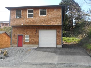 15490 Lakeside Dr, Rockaway Beach, OR 97136