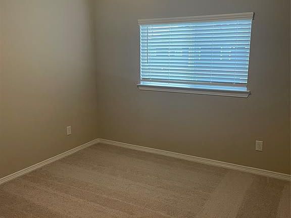 5th image of 8029 Scanlan Trl