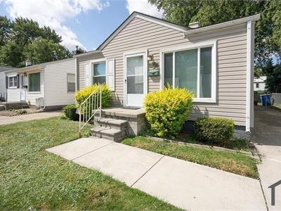 22803 Sharrow Ave, Warren, MI, 48089