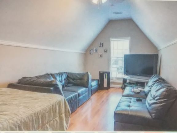 5th image of 2627 Plum Creek Dr