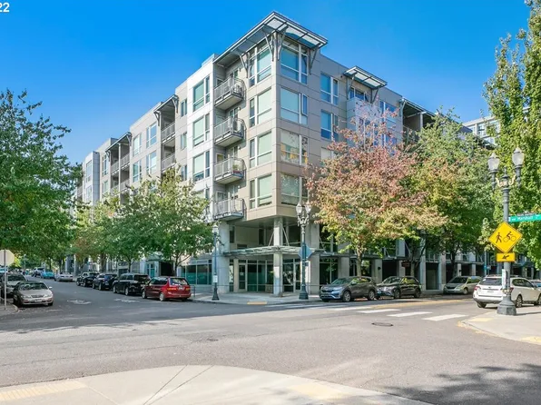 1125 NW 9th Ave APT 205, Portland, OR 97209
