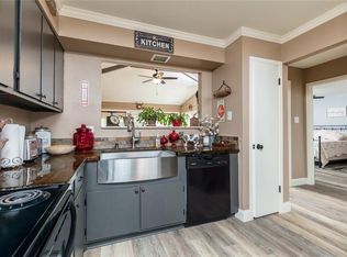 1225 Elm Ct, Runaway Bay, TX 76426