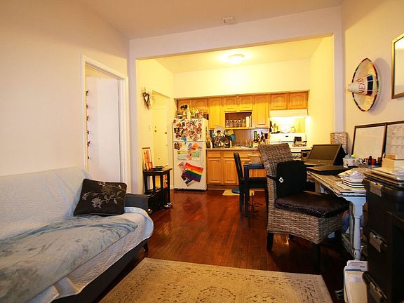 4th image of 6224 Myrtle Ave APT 3R