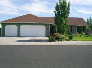 851 W Hartley Ave, Hermiston, OR 97838
