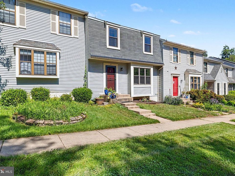 1st image of 27 Aldridge Ct