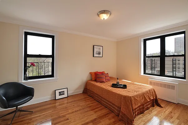 Sold by Corcoran | media 16