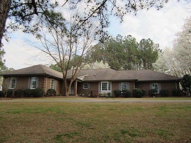 1st image of 1937 Larkspur Dr