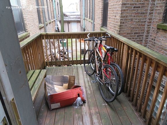 2nd image of 1345 N Ashland Ave #1