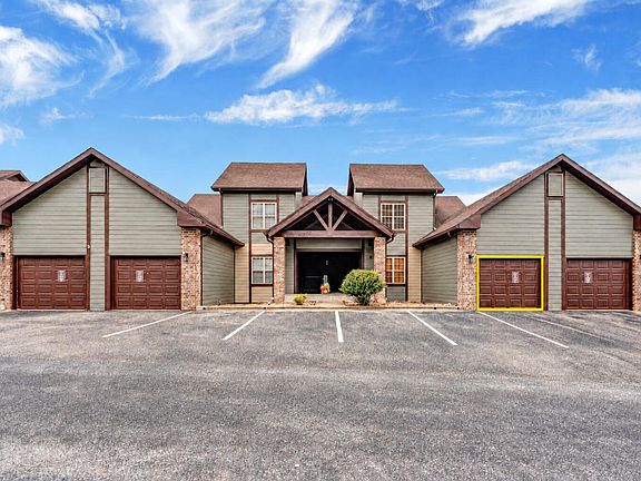 4th image of 1261 Golf Drive #2