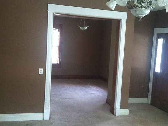 Living Rm. into Dining Rm.