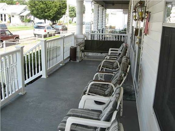 2nd image of 2312 Duncan St
