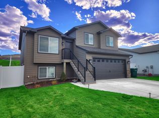 1217 S Greenacres Rd, Greenacres, WA 99016