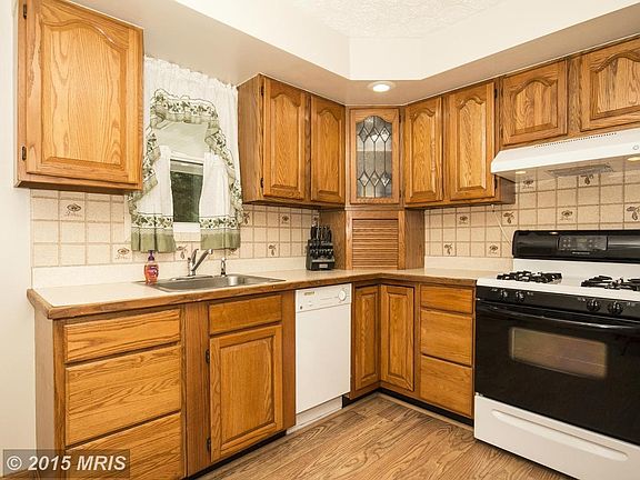 Lots of Cabinet Space