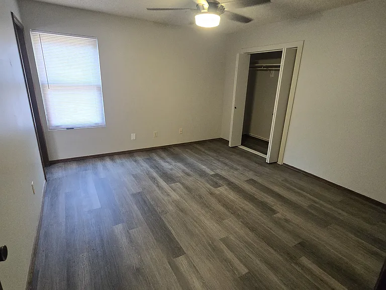 3318 E 4th Ave — Photo 10