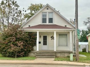 619 S Main St, Lewistown, IL 61542