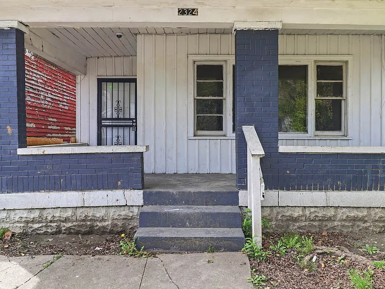 2324 Magazine St — Photo 3