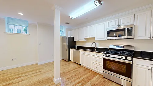 18 Chauncy St #16A Photo 1