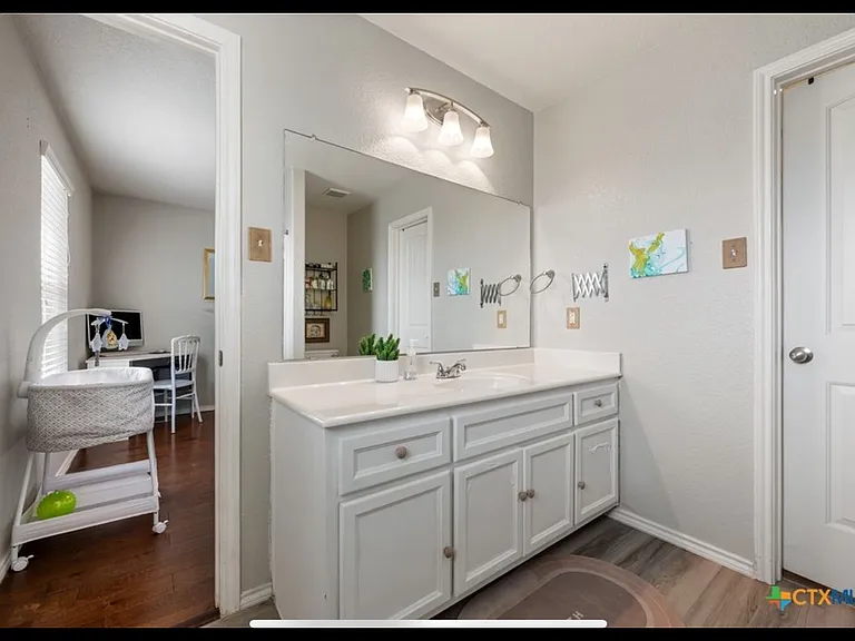 3810 Clementine Dr — Photo 15
