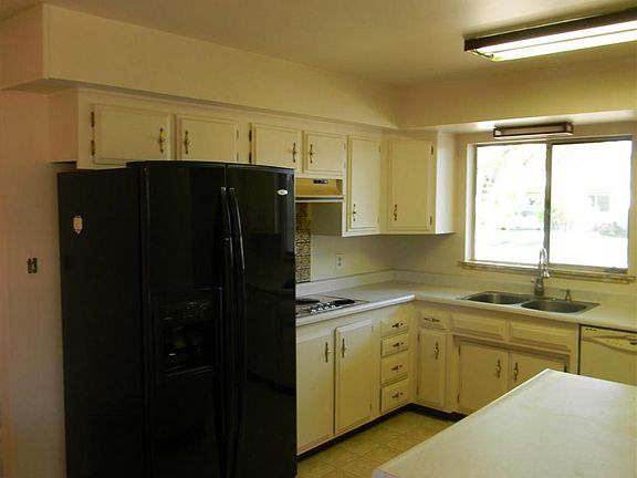 5th image of 210 McGoldrick Way