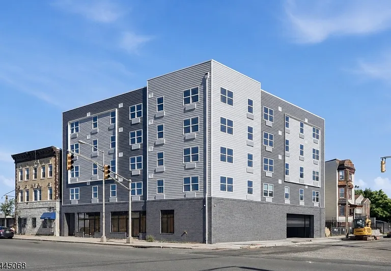 566 Springfield Ave #201 — Photo 11