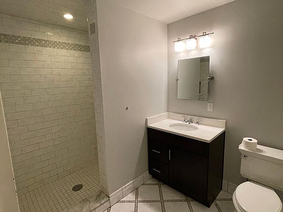 5th image of 5 Main St Unit 3L