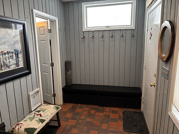 2nd image of 28 Tyler Spring Way #19