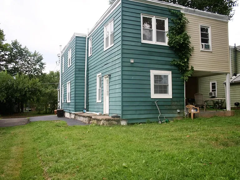 155 Jackson Ave — Photo 3