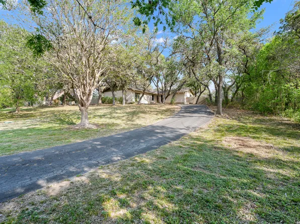 7806 SHADY HOLLOW LN, San Antonio, TX 78255