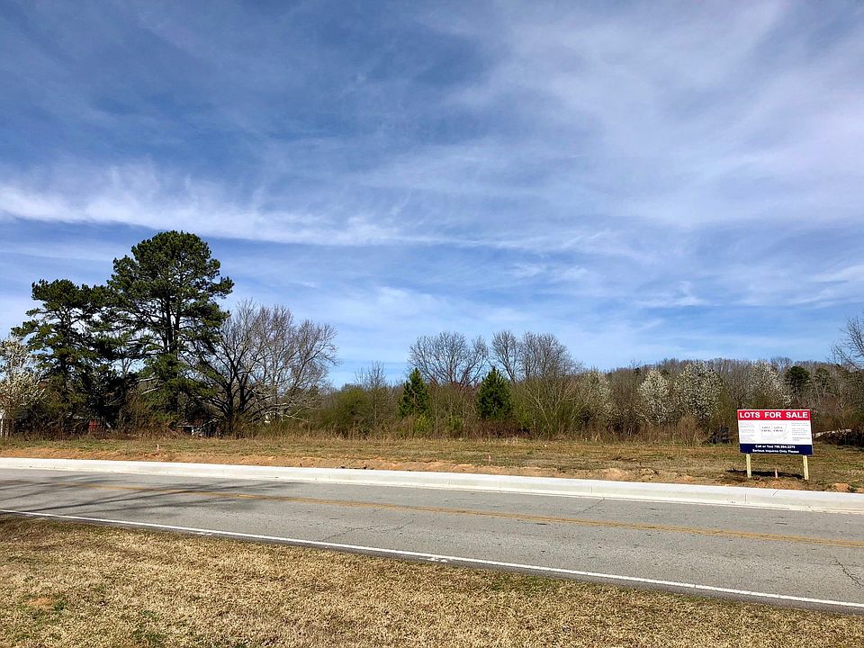 Nice, large open lot.