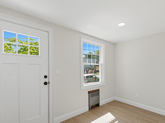 3rd image of 1 Alvin St #1