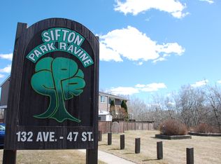 13319 47th St NW, Edmonton, AB T5A3L5