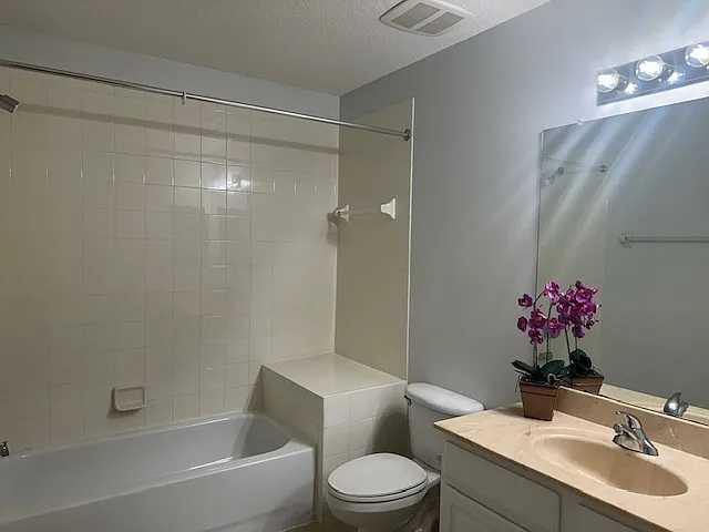 909 Waterside Ln #307 — Photo 6