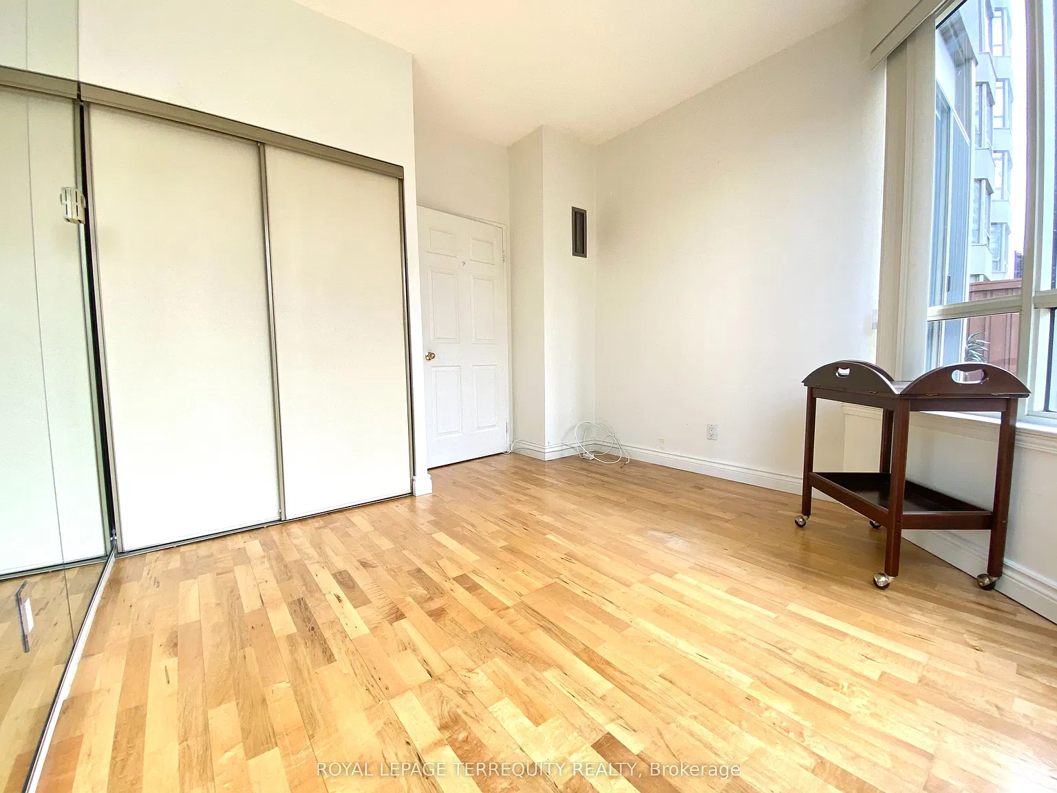 3 bed, $3,600 — Photo 4