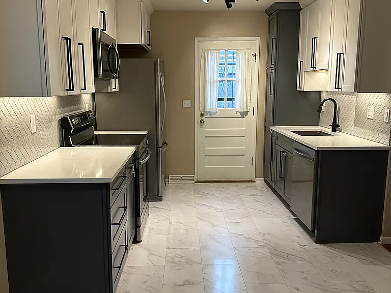 1305 S Benton St — Photo 11