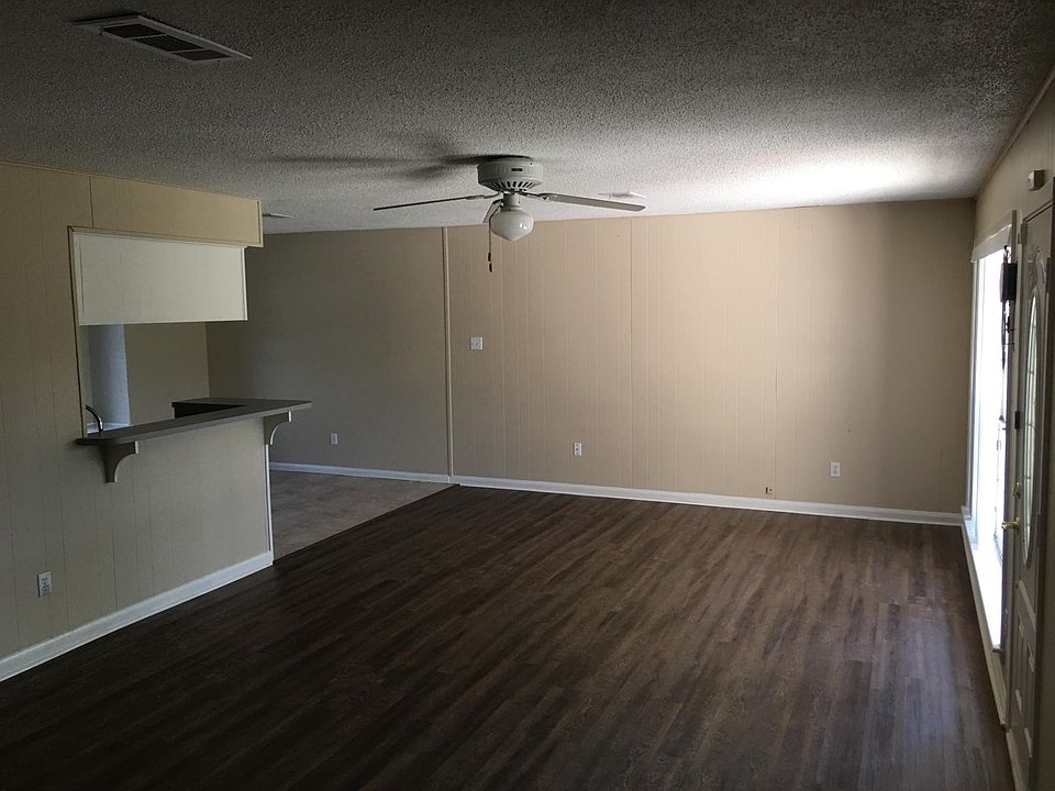 2nd image of 2303 Kingsway Dr