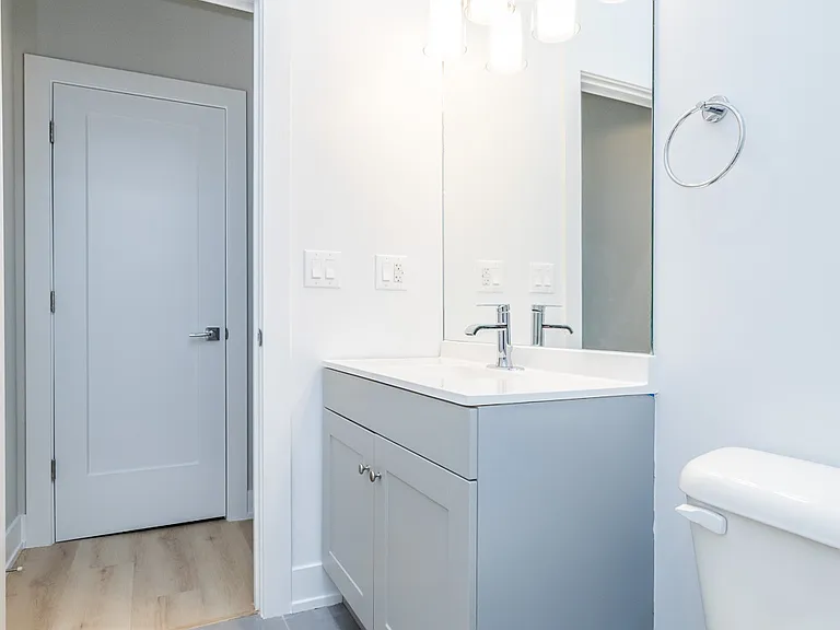 4543 S Saint Lawrence Ave #3R — Photo 12