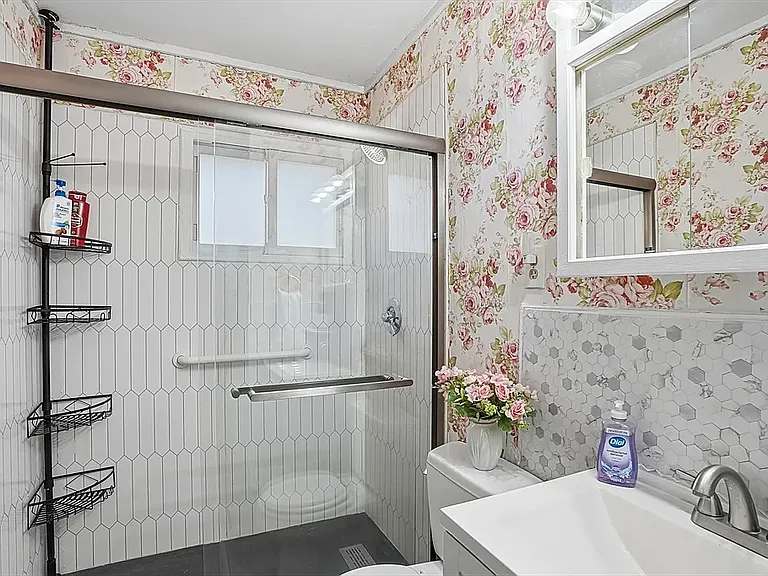 25 Lyman St — Photo 24