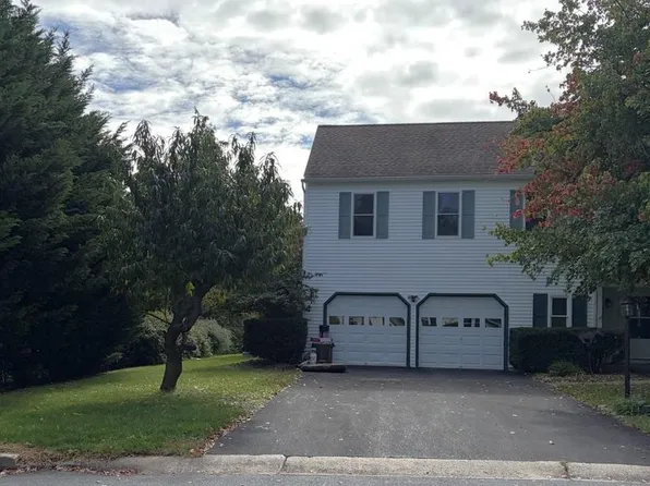 2836 Ohenry Cir, Lancaster, PA 17601