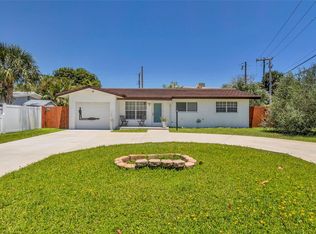 3213 Dover Rd, Pompano Beach, FL 33062