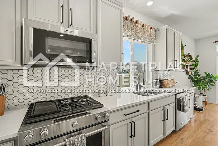 4247 Riverwalk Cir — Photo 11