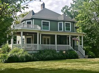 404 Glen Ave, Lake Bluff, IL 60044