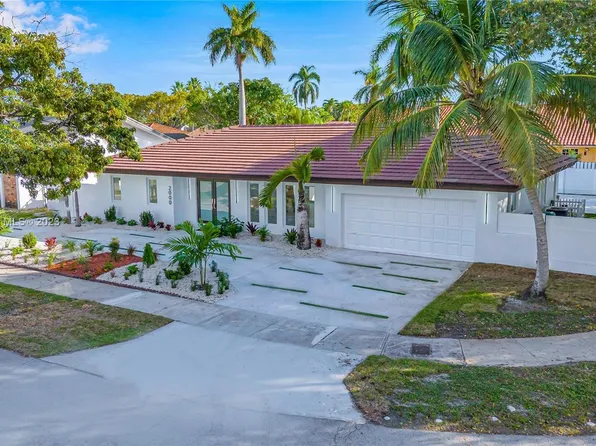 2000 NE 214th Ter, Miami, FL 33179