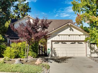 937 Castle Hill Rd, Redwood City, CA 94061