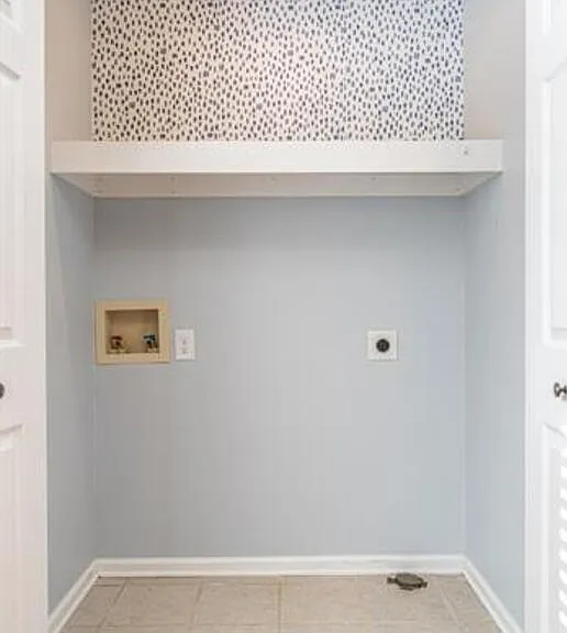 145 Sandhurst Pl — Photo 7