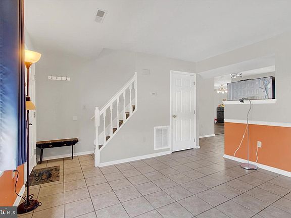 5th image of 3332 Glen Hollow Dr