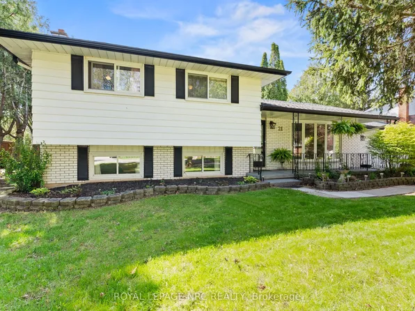 21 Upper Canada Dr, Niagara On The Lake, ON L0S 1J0