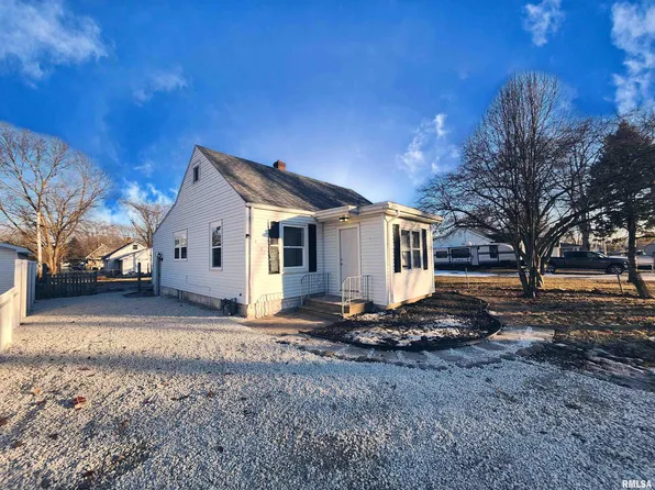3916 Chalmers Ave, Peoria, IL 61607