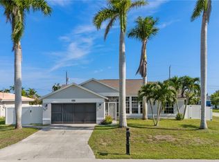 1221 SE 36th St, Cape Coral, FL 33904